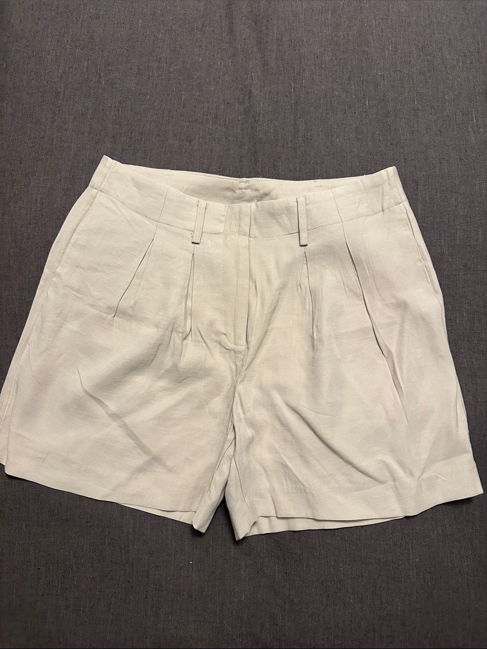 Women's Pleated High-Waist Cream Pleated Shorts